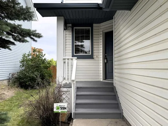 73 Rocky Ridge Heath, Calgary 3