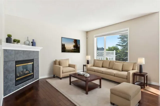73 Rocky Ridge Heath, Calgary 4