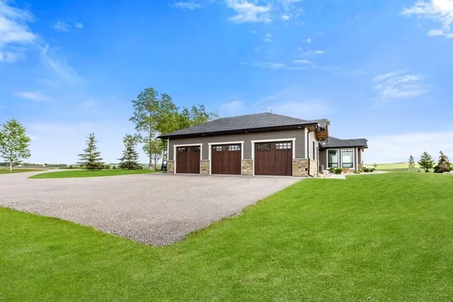 285065 Symons Valley Rd, Rural Rocky View County 2