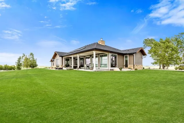 285065 Symons Valley Rd, Rural Rocky View County 3