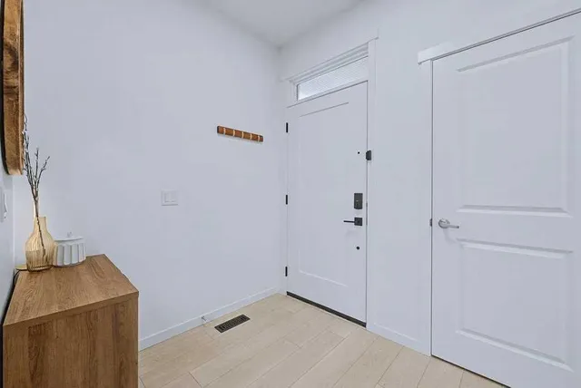 250 Hotchkiss Common, Calgary 3