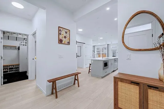 250 Hotchkiss Common, Calgary 4