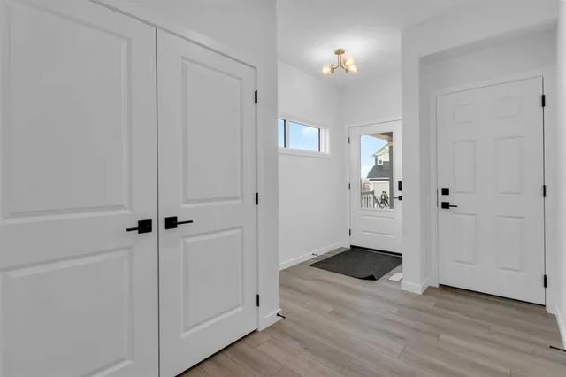 200 Starling Pl, Calgary 2