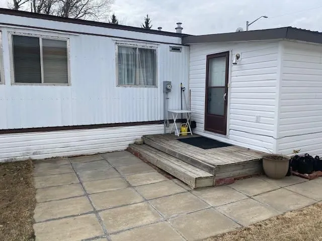 5503 51 St, Edgerton 2
