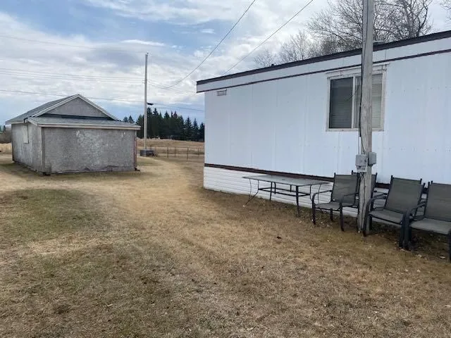 5503 51 St, Edgerton 3