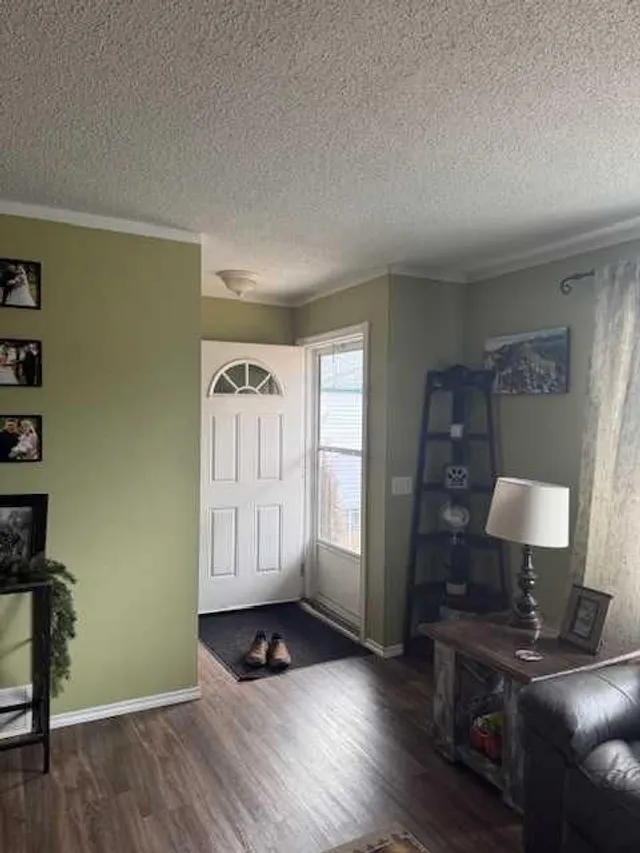 11510 Manning, Grande Cache 2