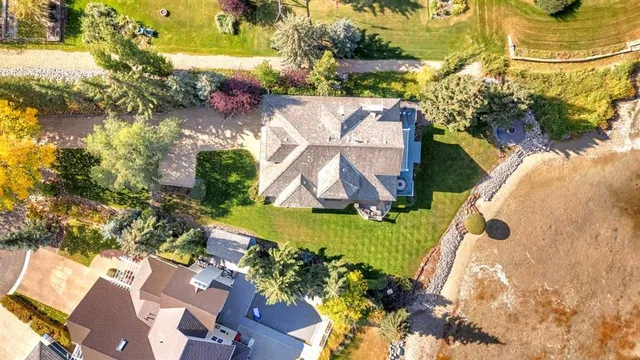 398 Marina Bay Pl, Sylvan Lake 3