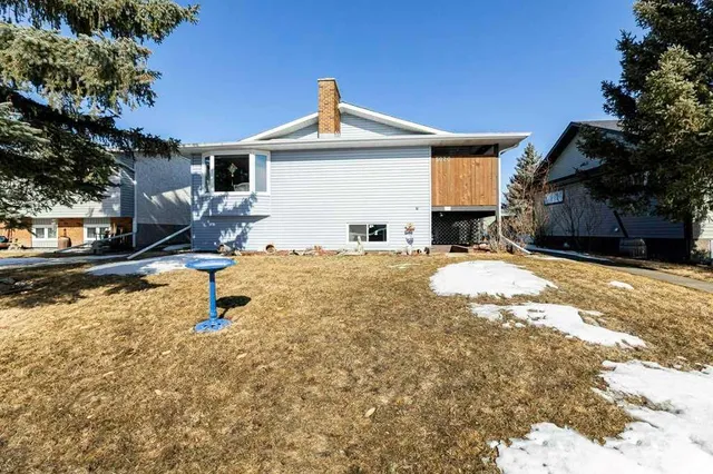 5020 61 Avenue Close, Ponoka 2