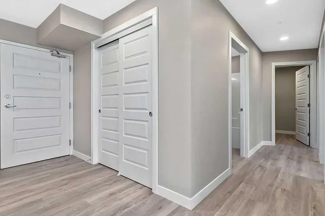 97 Station Dr #201, Sylvan Lake 4