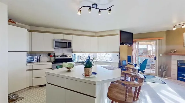 2219 Westmount Rd, Calgary 2
