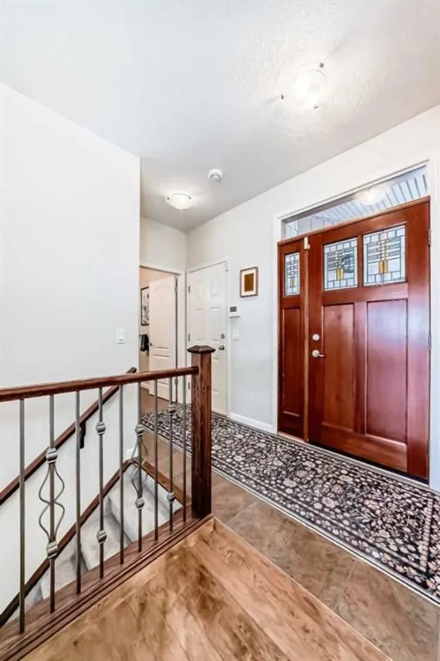 5 Bridle Estates Rd, Calgary 4
