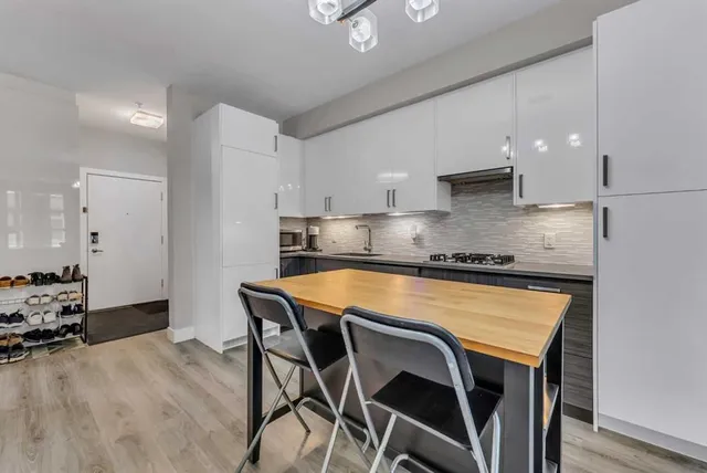 515 4 Ave #102, Calgary 4