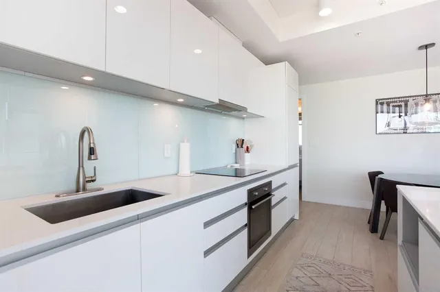 1188 3 St #1204, Calgary 5