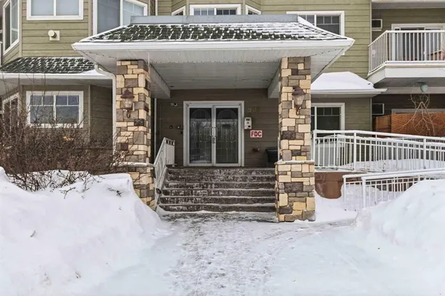 9918 Gordon Ave #412, Fort McMurray 2