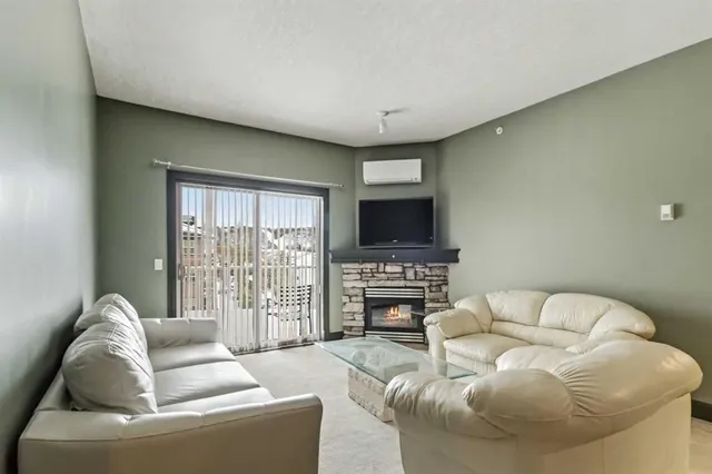 9918 Gordon Ave #412, Fort McMurray 4
