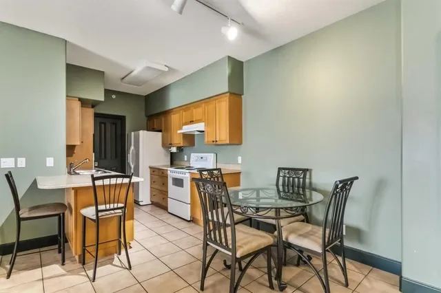 9918 Gordon Ave #412, Fort McMurray 5