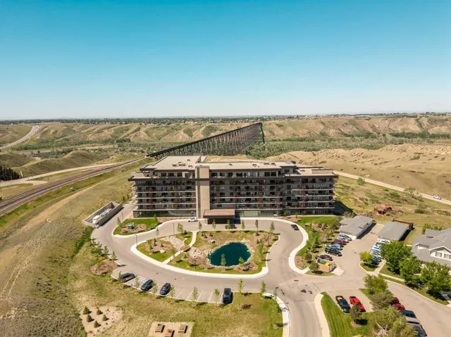 102 Scenic Dr #218, Lethbridge 2