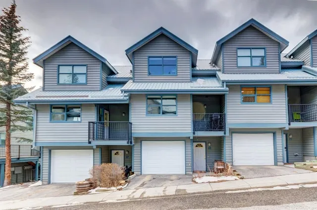 242 Benchlands Terr #18, Canmore 2