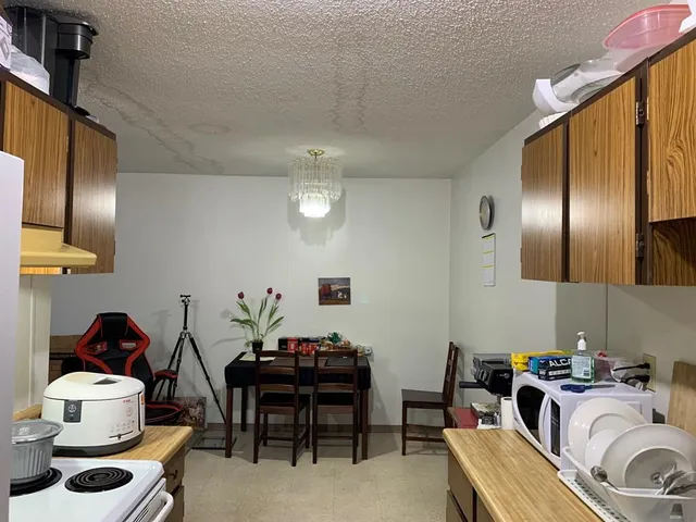5317 5 Ave #211, Edson 3