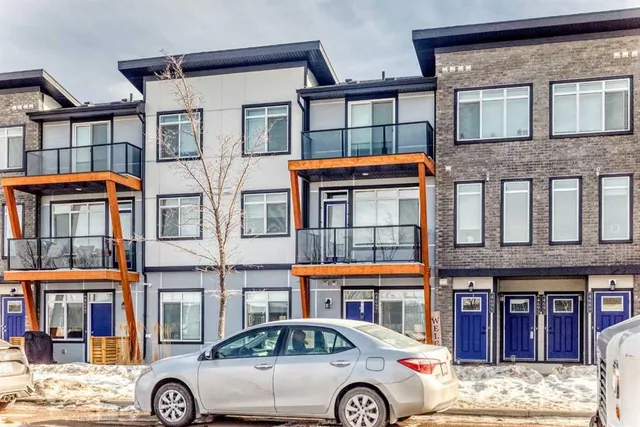 4697 SETON Dr, Calgary 2