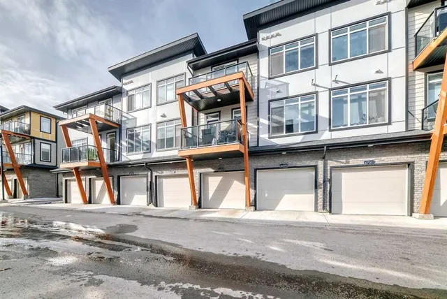 4697 SETON Dr, Calgary 4