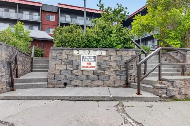 333 Garry Cres #303, Calgary 2