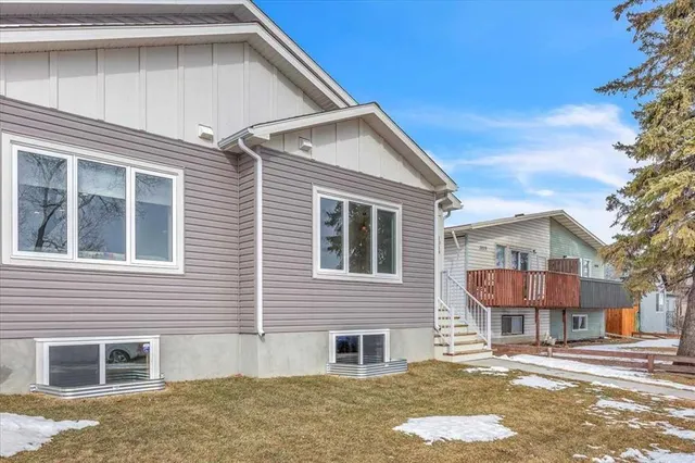 1014 Limit Ave, Crossfield 5