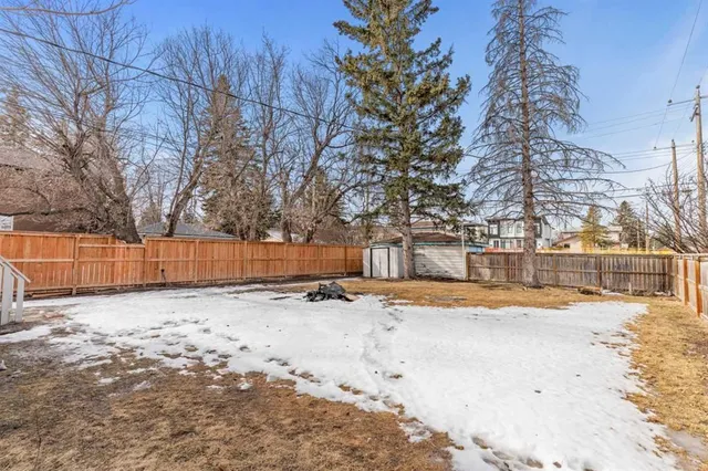 1403 43 St, Calgary 4