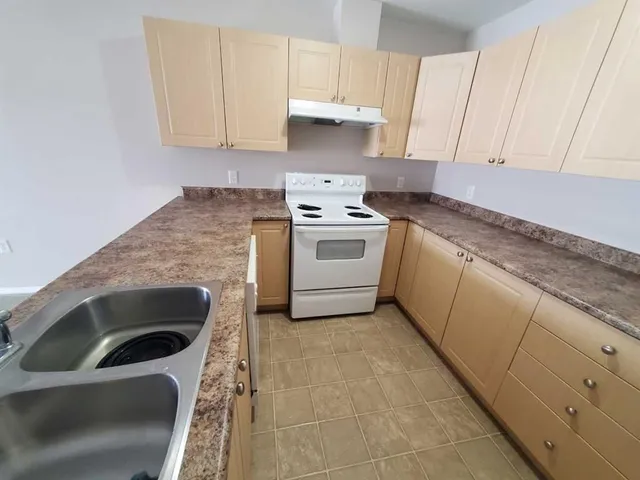 1615 41 Street #411, Edson 2