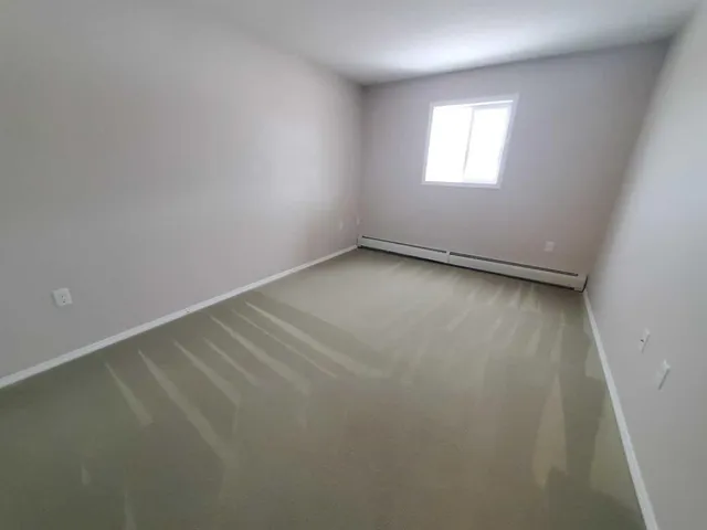 1615 41 Street #411, Edson 5