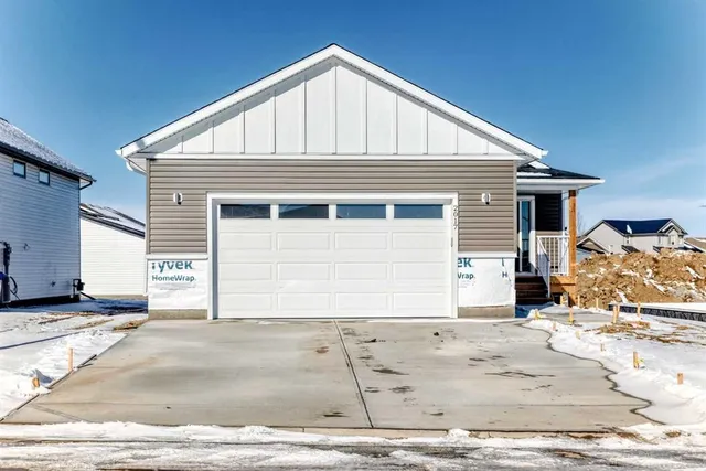 2017 30 Ave, Nanton 2