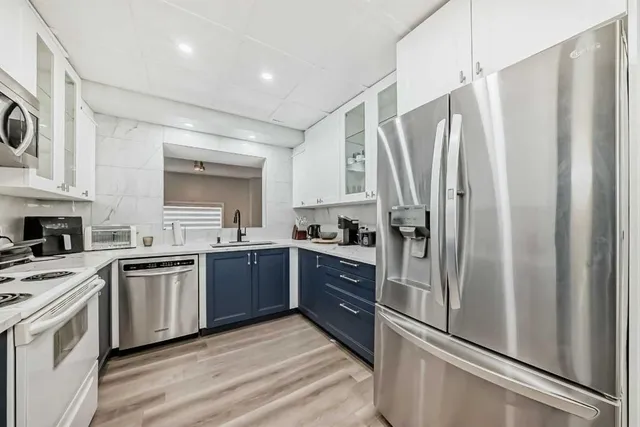 7 Westland Rd #2, Okotoks 2