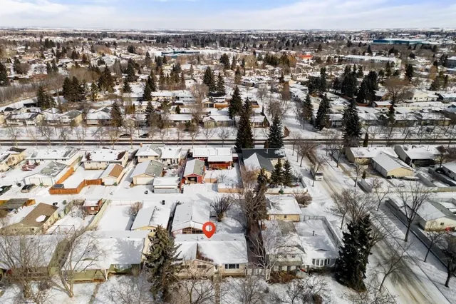 6304 39 Ave, Camrose 2