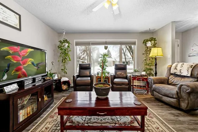 6304 39 Ave, Camrose 5