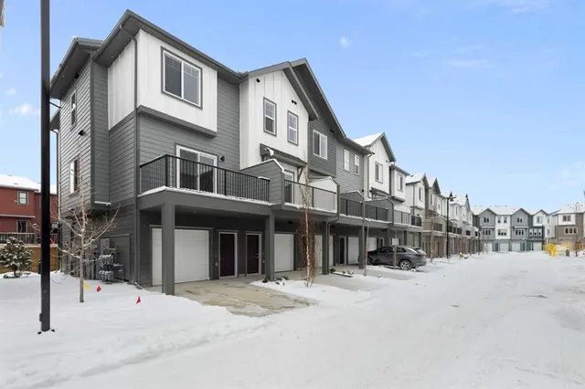 2231 81st St #116, Calgary 3