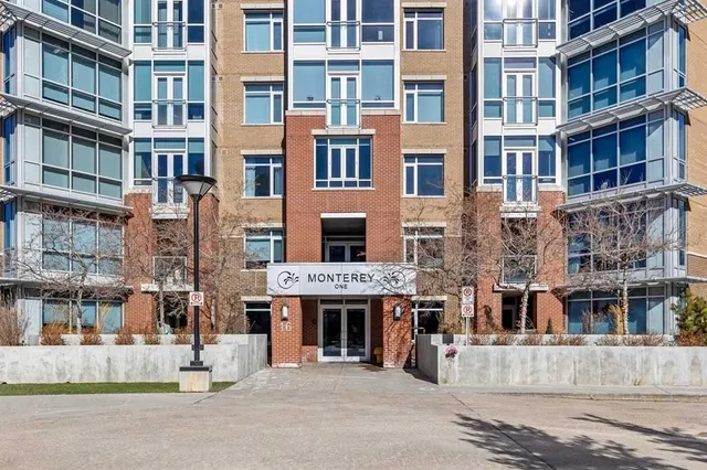 16 Varsity Estates Cir #310, Calgary 2