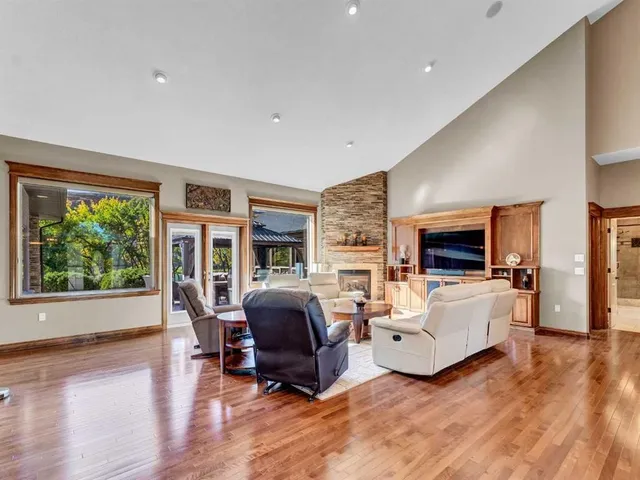 29 Sunvalley Crt, Redcliff 5