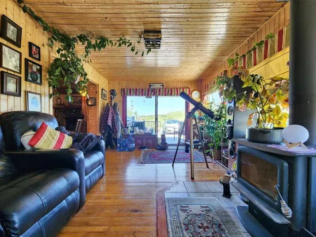 4221 6 Hwy, Twin Butte 5