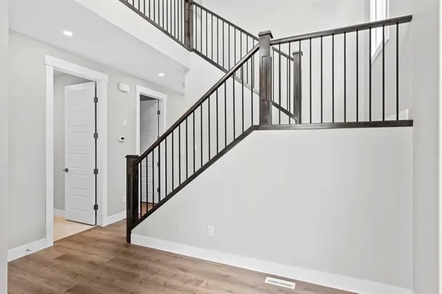 160 Vantage Dr, Cochrane 4