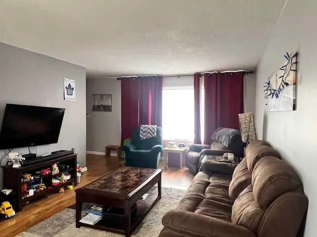 5117 49 Ave, Forestburg 5