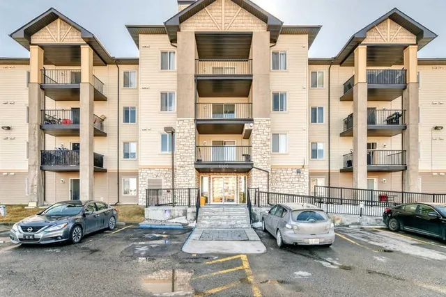 304 Mackenzie Way #6310, Airdrie 2