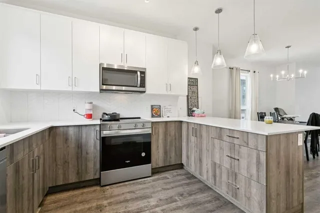 850 Belmont Dr #403, Calgary 5