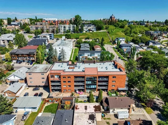 659 4 Ave #106, Calgary 4