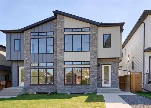 2008 26A St, Calgary