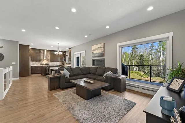 4714 Sakwatamau Drive, Whitecourt 5
