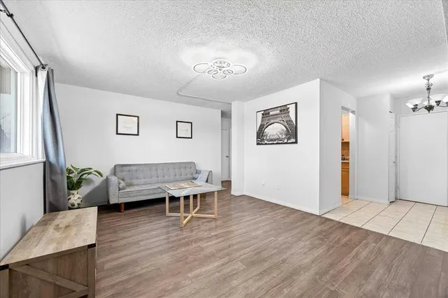 2111 14 St #101, Calgary 2