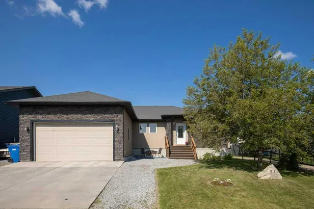 431 Carriage Lane Cross, Carstairs 2