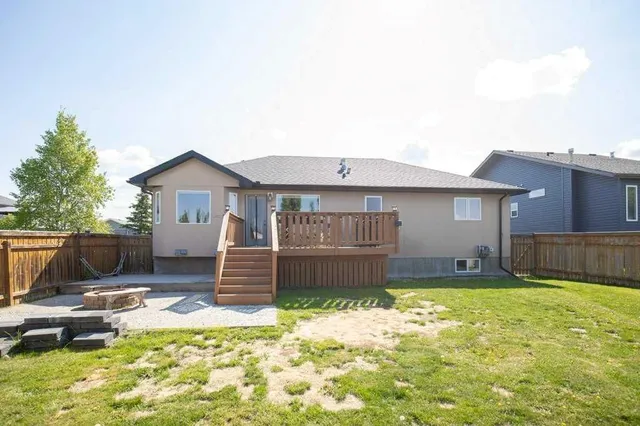 431 Carriage Lane Cross, Carstairs 5