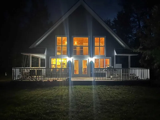 151 Peace River Avenue, Joussard 3
