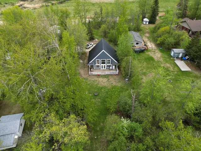 151 Peace River Avenue, Joussard 4